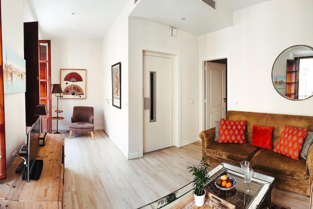 Stylish Andalusian House In Historical Center