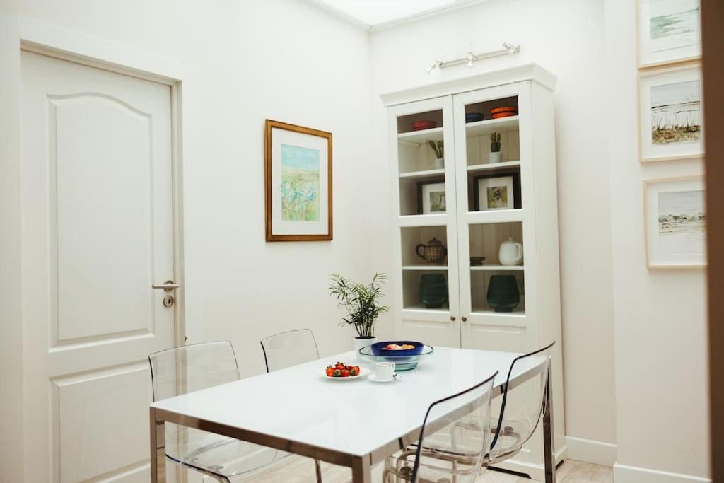Stylish Andalusian House In Historical Center *